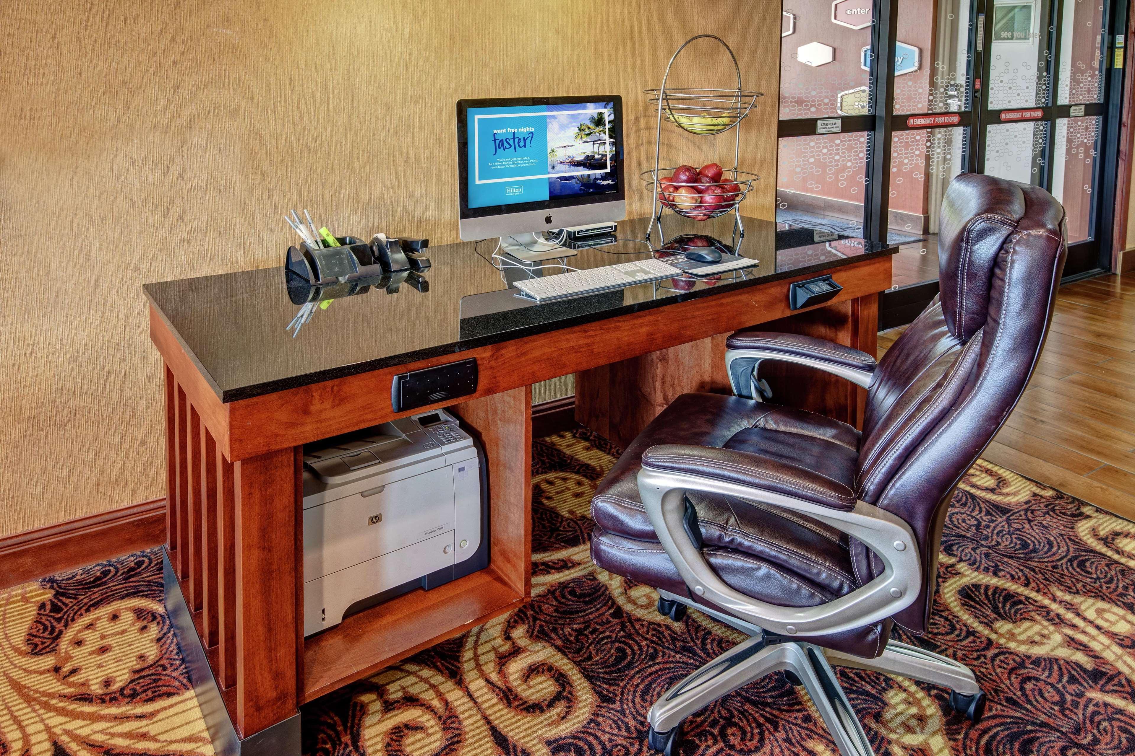 Hampton Inn Corinth Экстерьер фото