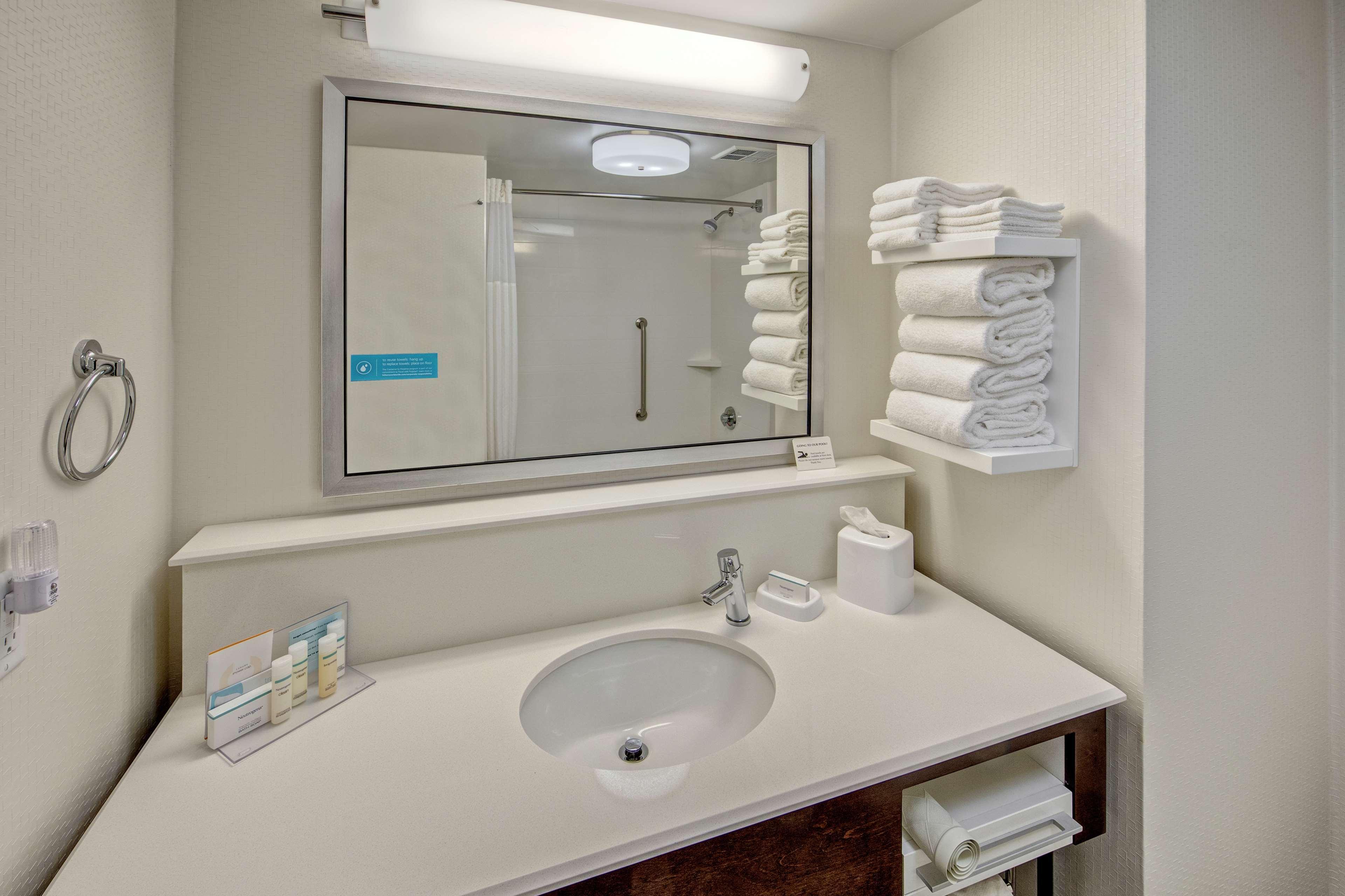 Hampton Inn Corinth Экстерьер фото
