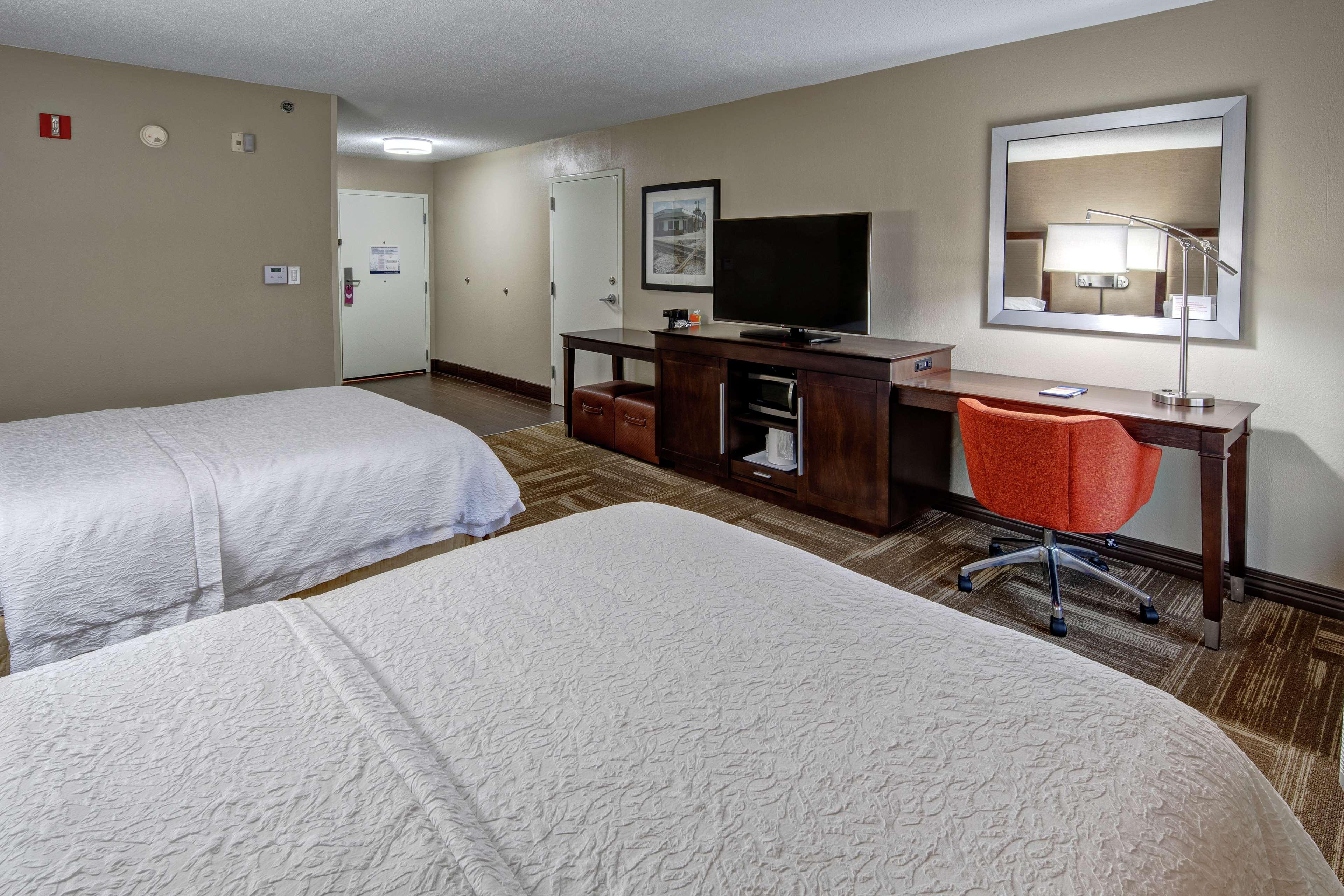 Hampton Inn Corinth Экстерьер фото