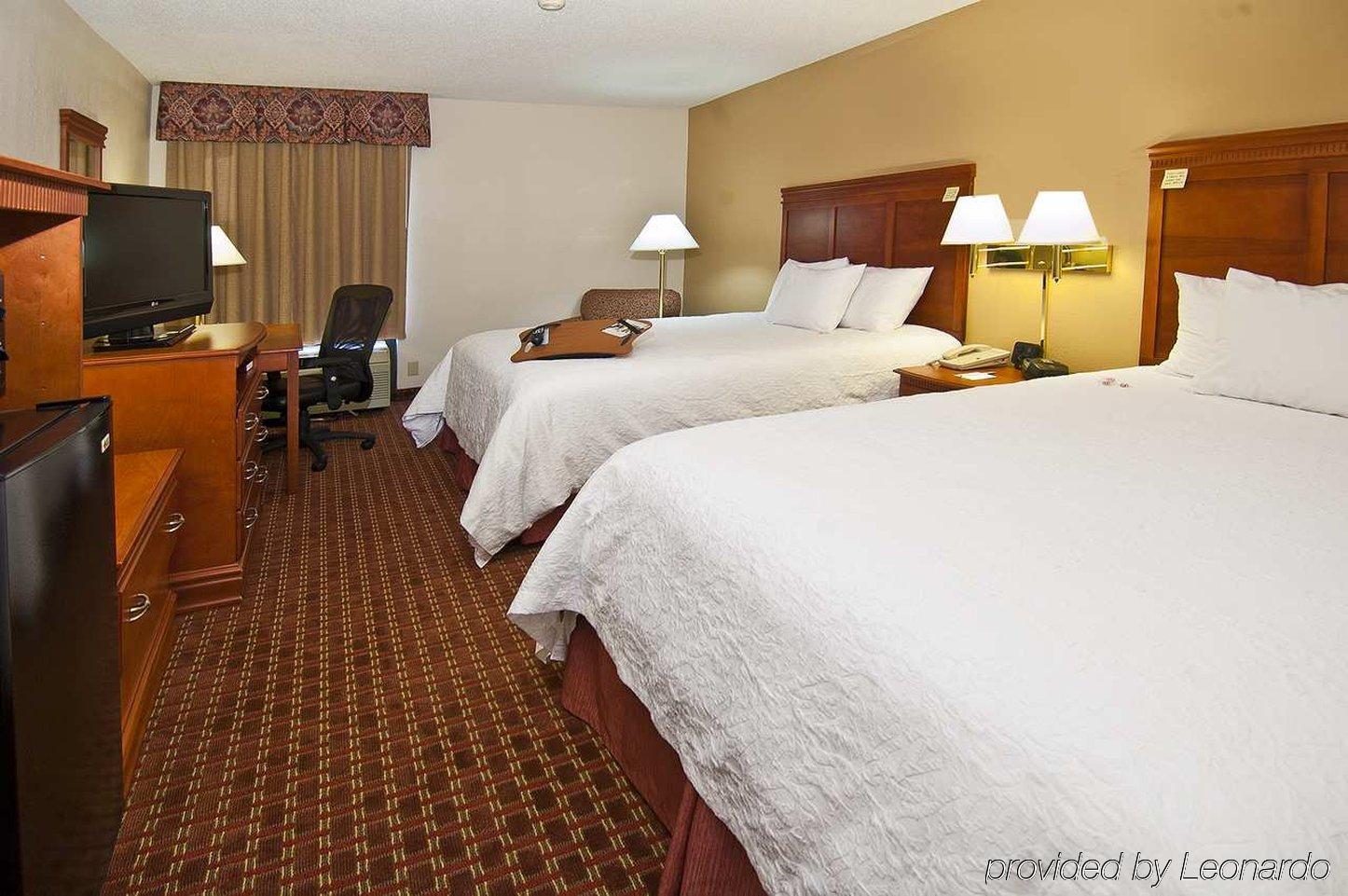 Hampton Inn Corinth Экстерьер фото